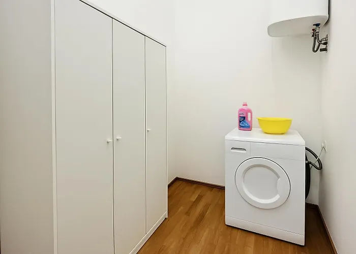 Cosy Long-term With Free Parking Apartmán *